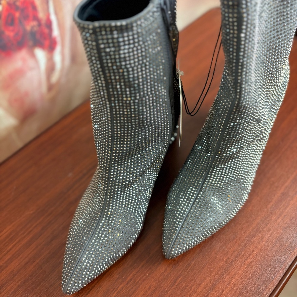 NEW A New Day Women's Gray beaded Ankle Boots - Picture 4 of 12